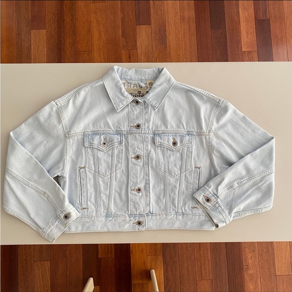 Levi's Silvertab Light Wash Cropped Trucker Jacket Women's Size Large, BRAND NEW - Picture 9 of 10